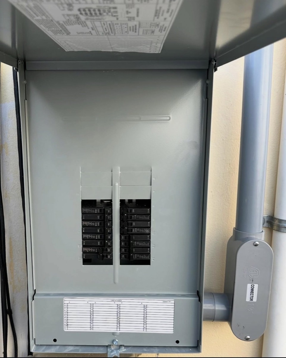 Residential Electrical Panel Service project photo 4